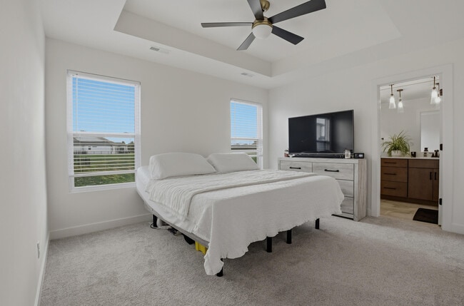 Building Photo - 704 Angels Rst Wy