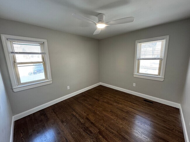 Building Photo - Newly Renovated 3-bedroom, 1-bathroom home with 2 car garage in Bethlehem Township