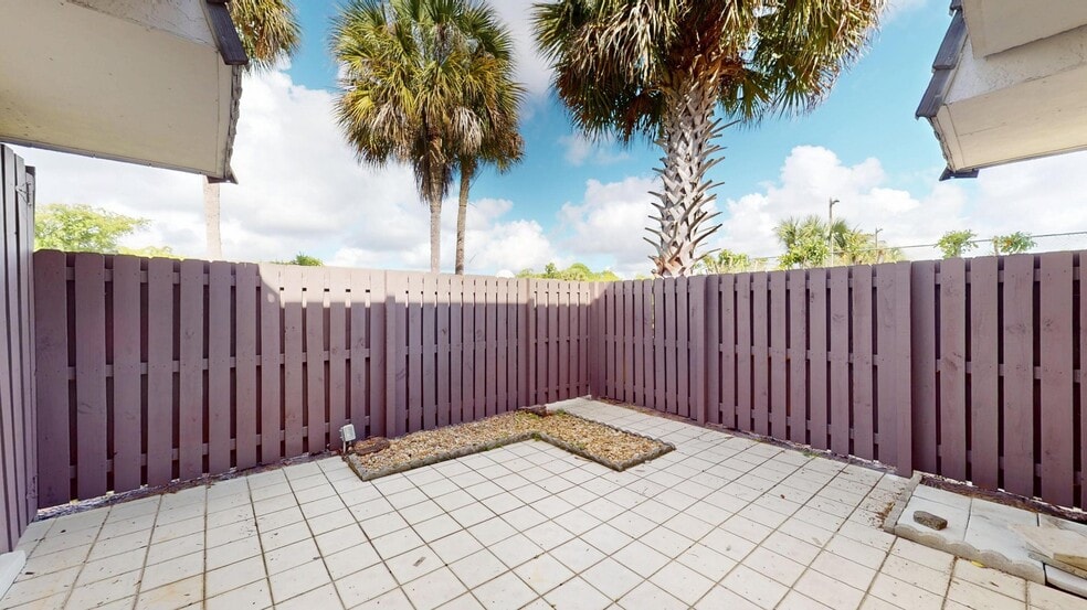 Building Photo - 1921 N Congress Ave