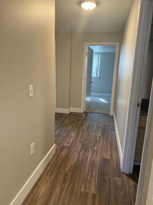 Building Photo - A New Wave of Living Here At Powell Court Apartments!