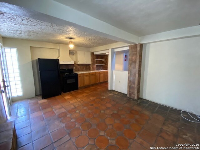 Building Photo - Charming 2-bedroom, 1-bath home $500 OFF R...