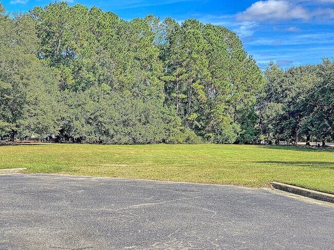 Building Photo - 339 Mt Royall Dr