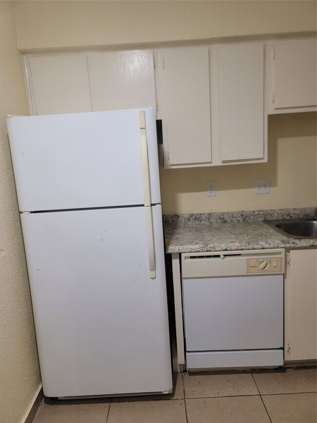 Building Photo - 12615 Brookglade Cir