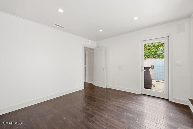 Building Photo - 732 N Alta Vista Blvd