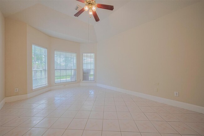 Building Photo - 14203 Torrey Village Dr