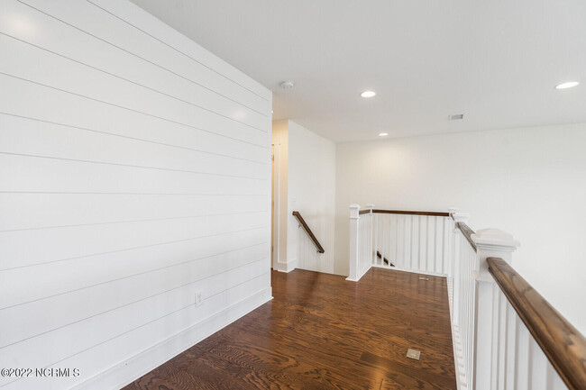 Building Photo - 917 Wharton Ave