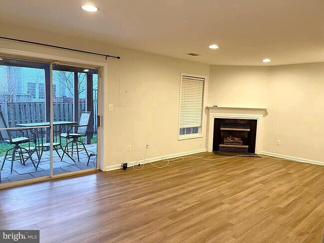Building Photo - 20937 Sandian Terrace