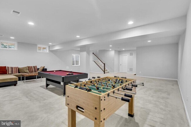 Building Photo - 41919 Spring Air Dr