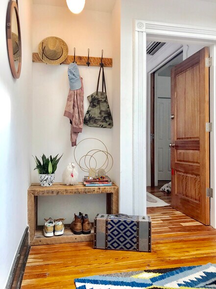 3rd Floor Landing - 21 Orient Avenue