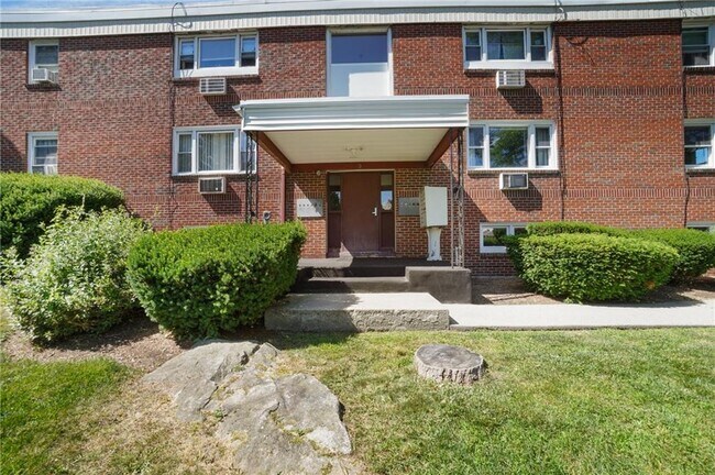Building Photo - 2160 Mineral Spring Ave