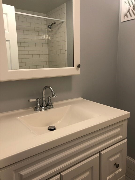 Building Photo - 200 Swanton St