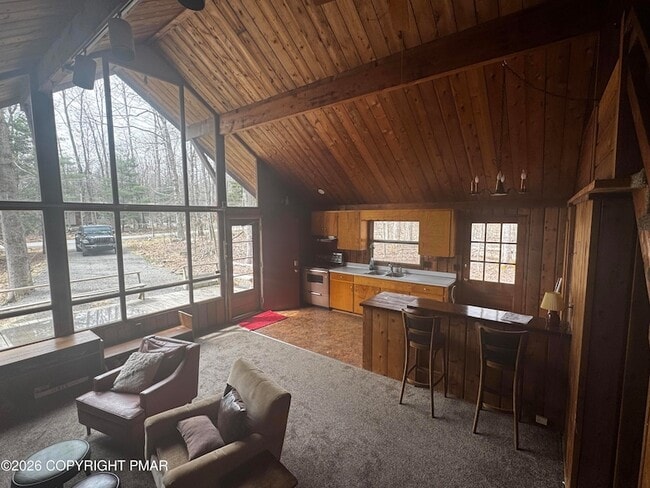 Building Photo - 174 Sweet Briar Rd