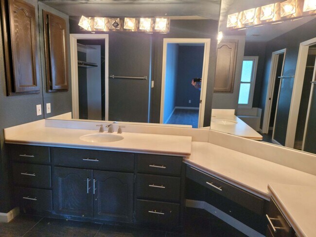 Building Photo - On the water! Updated 2bd/2ba Tempe Rental--COMING SOON