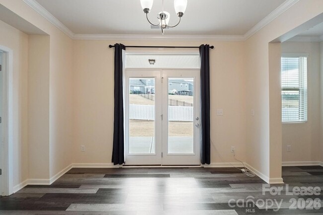 Building Photo - 15226 Red Canoe Way