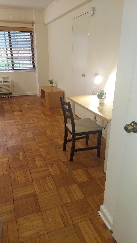 Building Photo - 2141 I St NW