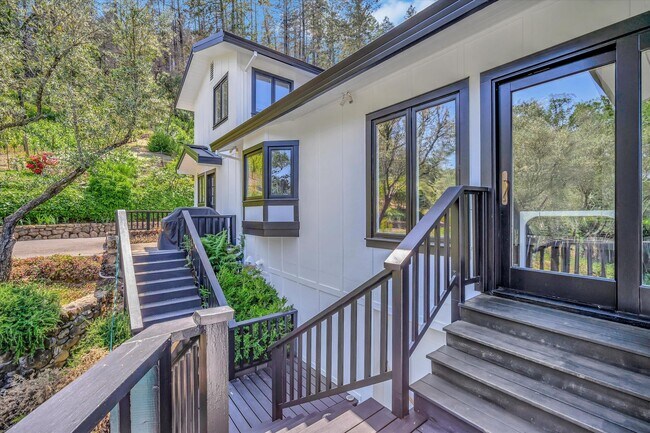 Building Photo - Welcome to Your Luxurious Napa Valley Retr...