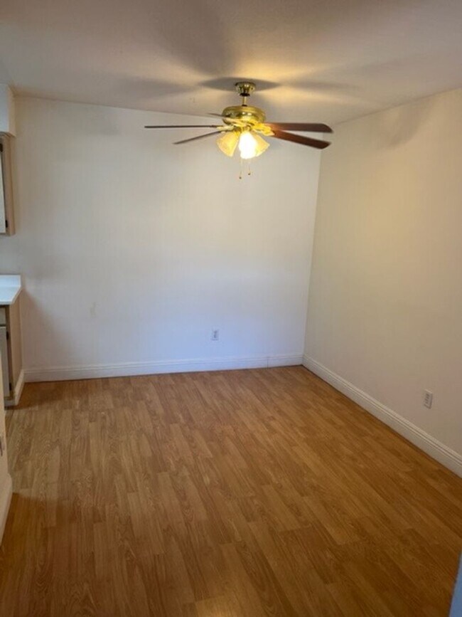 Building Photo - 1 Bedroom Unit Located in Copper Palms!