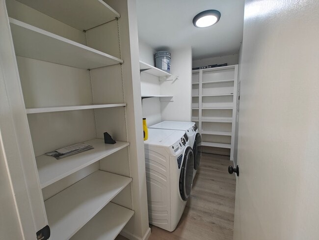 Building Photo - 11 Marion Ave