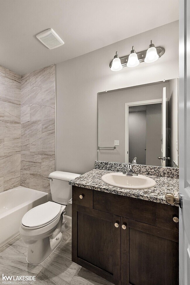 Building Photo - 28255 Loews Dr