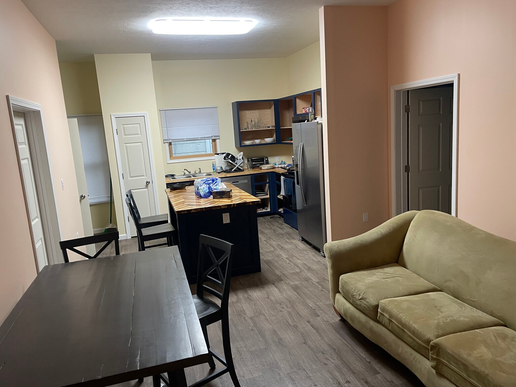 Building Photo - 1909 Greenbush St