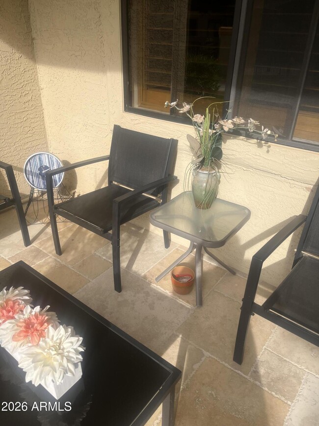 Building Photo - 10330 W Thunderbird Blvd