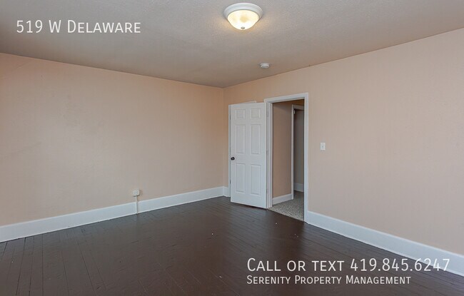 Building Photo - 519 W Delaware-