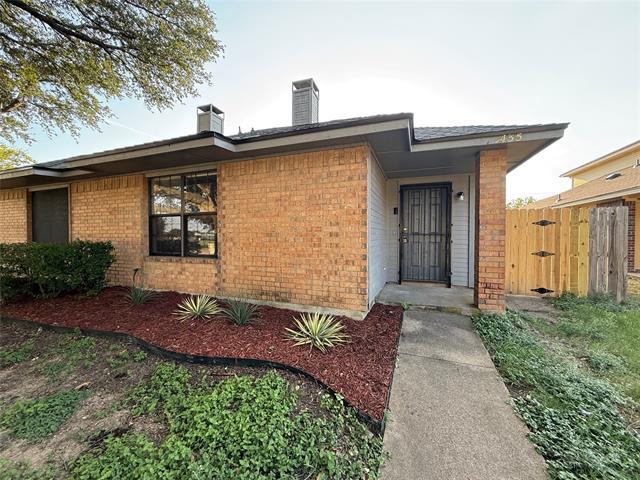 Primary Photo - 1435 N Bluegrove Rd