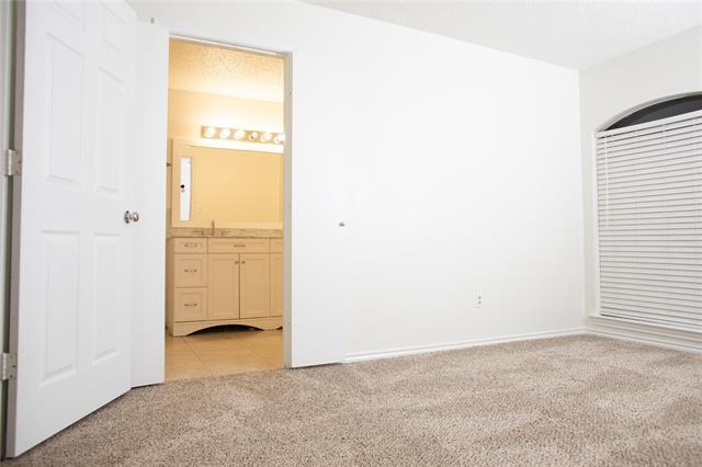 Building Photo - 7960 Williams Ave