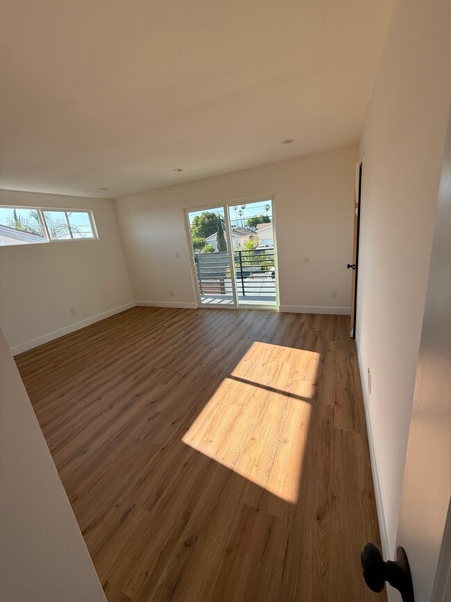 Building Photo - 12406 Cantara St