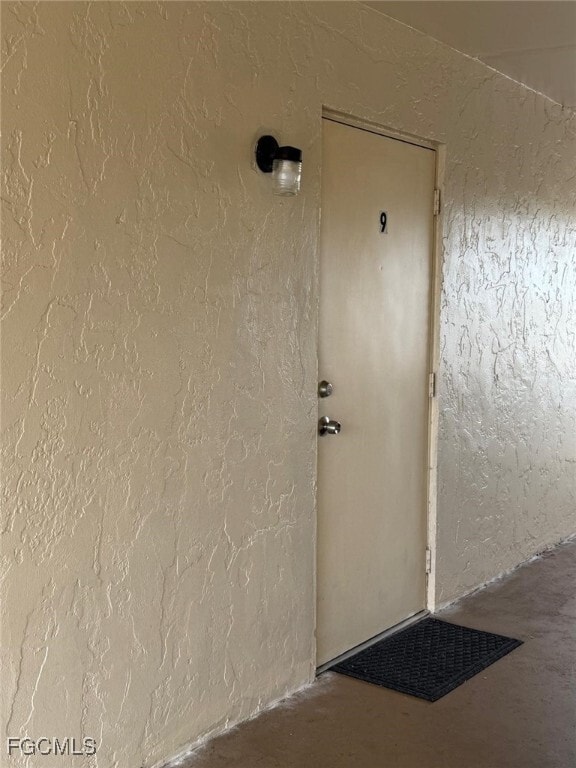 Building Photo - 4923 Vincennes Ct