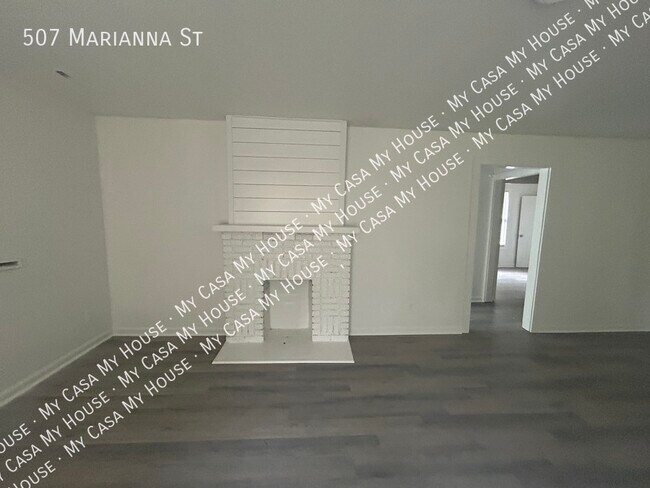 Building Photo - 507 Marianna St