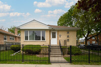 Building Photo - 6500 W Raven St