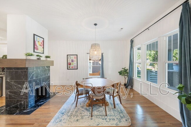 Building Photo - 1458 Beecher St SW