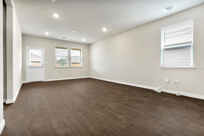 Building Photo - 2909 Tweedy Trail
