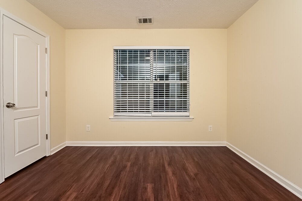 Building Photo - 406 Summer Hill Cir