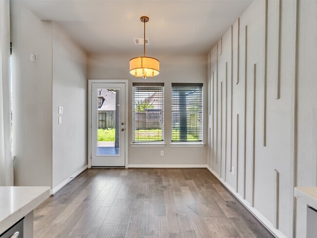 Building Photo - 3447 Cabernet Shores Dr