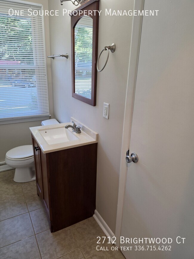 Building Photo - 2712 Brightwood Ct