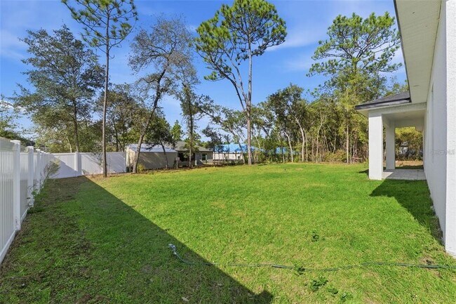 Building Photo - 2275 W Linden Dr