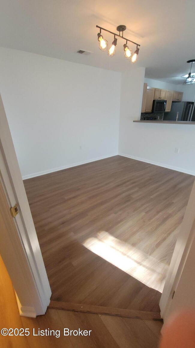 Building Photo - 6403 Shelton Circle