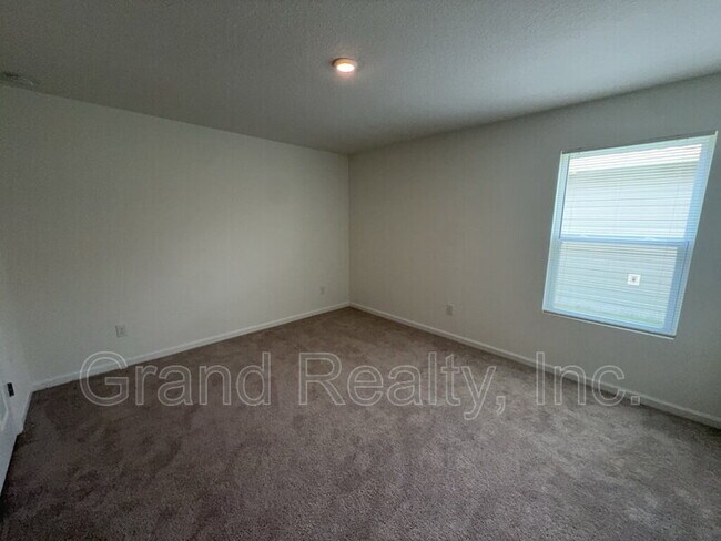 Building Photo - 4360 Jitterbug St