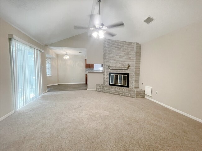 Building Photo - 13 N Deerfoot Cir