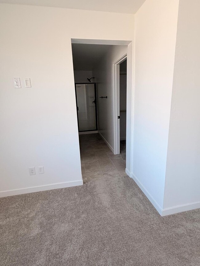 Building Photo - 3330 S 180th Ln