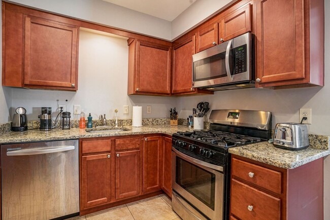 Building Photo - Beautiful 3 Bedroom Twin in Lansdale with garage $2,400/month