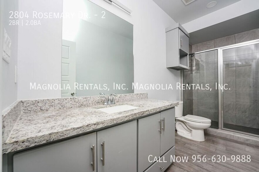 Building Photo - 2804 Rosemary Dr