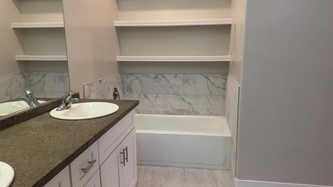 Building Photo - 7118 Rhone Dr