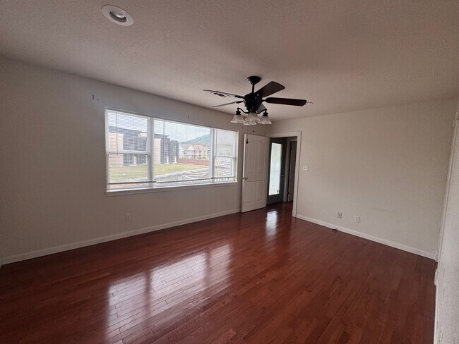 Building Photo - 110 McCurry Terrace