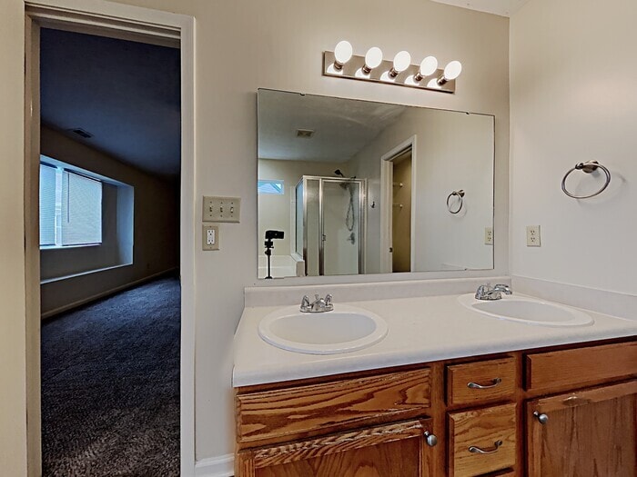 Building Photo - 6578 Largo Ln