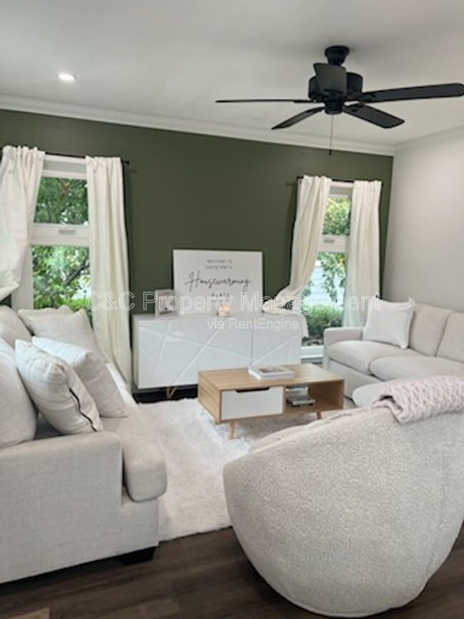 Building Photo - 59 W Castle St