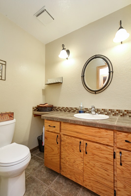 Building Photo - Beautiful 4 bedroom home in NE Tacoma!