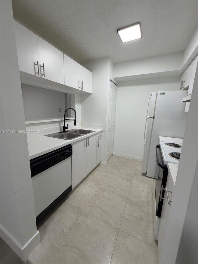 Building Photo - 12172 St.Andrews Pl